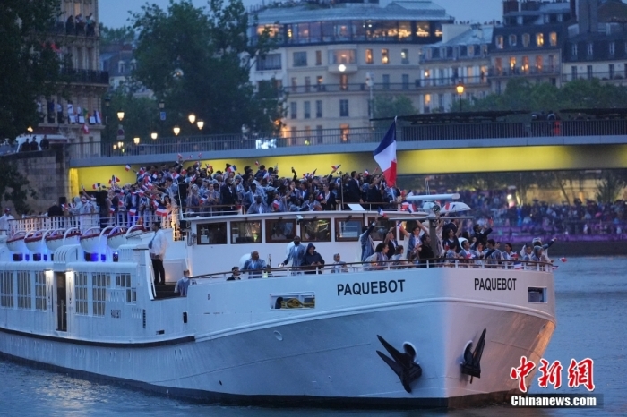 塞纳河畔的开放奥运：动物、观众与自然共舞