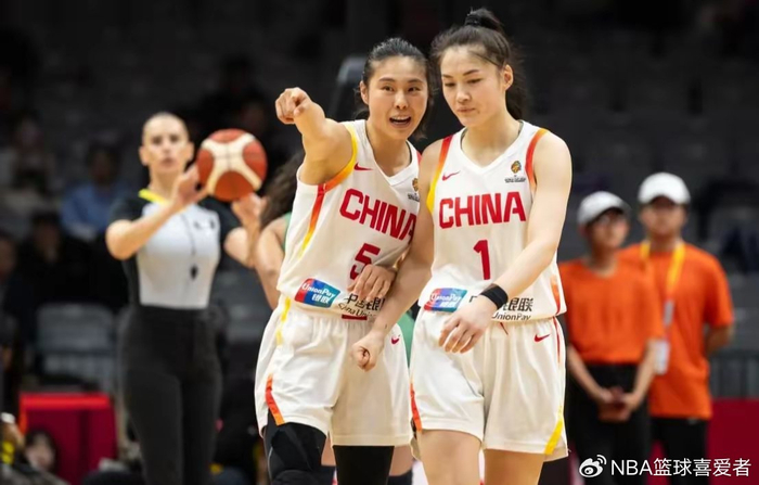 中国女篮力克巴西锁定世界杯席位 李月汝低迷引