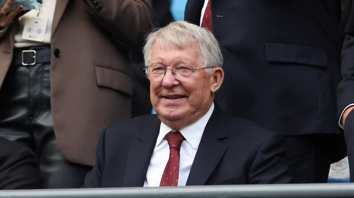 弗格森直言杰拉德非顶级球员 索内斯地位更胜一