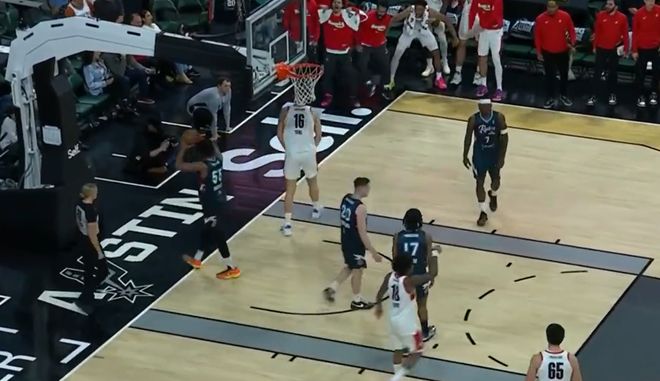 杨瀚森爆发率队取胜 混音队锁定季后赛席位