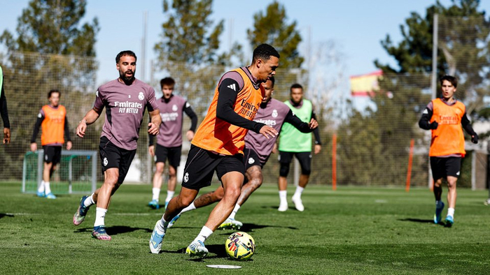 皇马国际比赛日平安归来 贝林厄姆缺席引争议