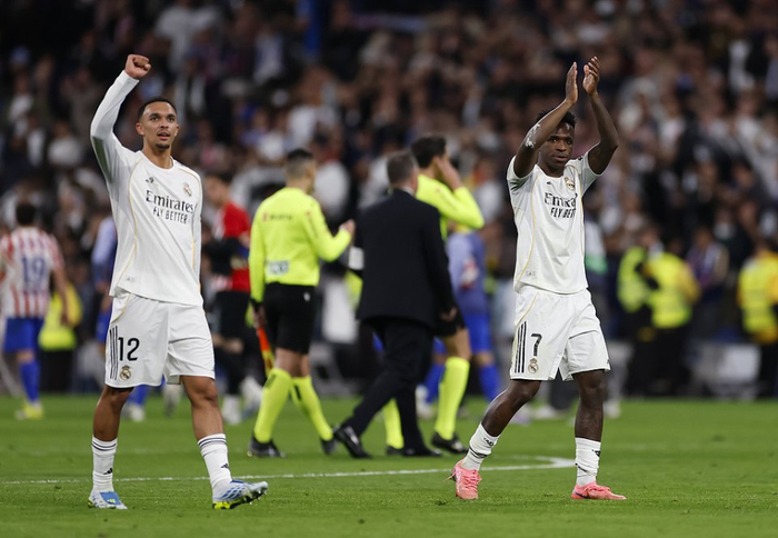 维尼修斯慢悠悠离场引西蒙尼抗议 马竞主帅怒斥