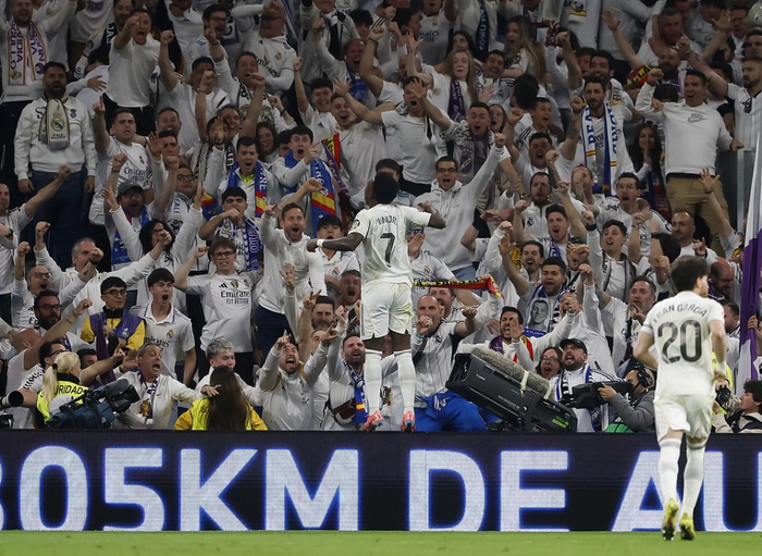 维尼修斯慢悠悠离场引西蒙尼抗议 马竞主帅怒斥