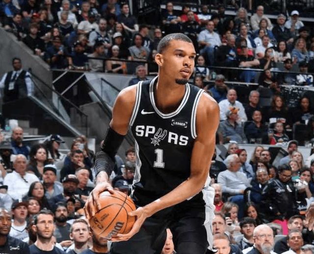 文班亚马肋骨挫伤或缺席2-4周 马刺季后赛前景堪